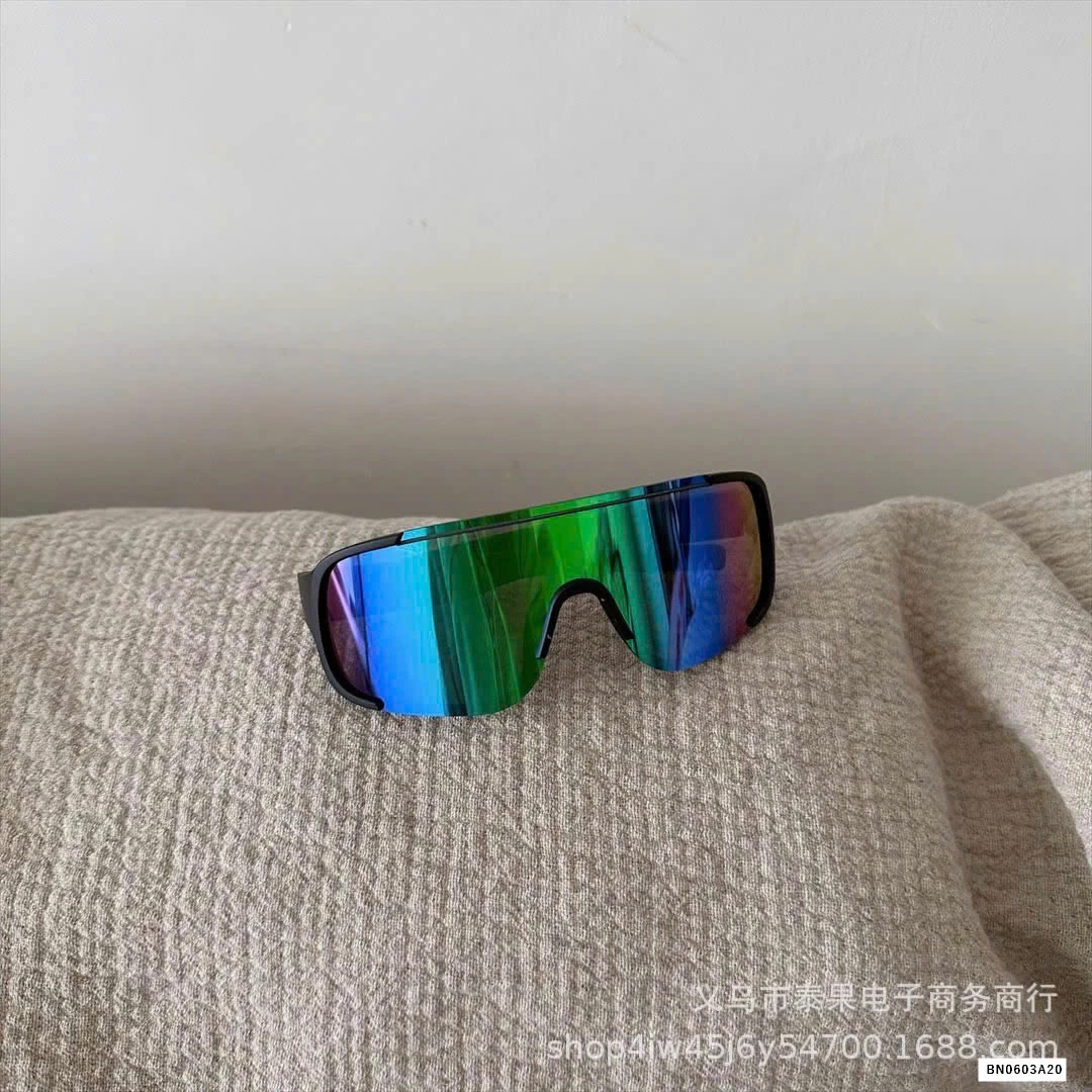 KÍNH MÁT PHIÊN BẢN MÙA HÈ