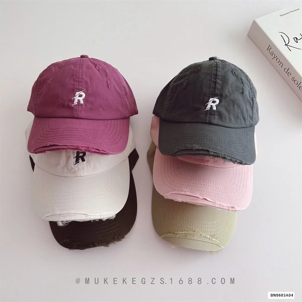 MŨ KẾT RÁCH THÊU CHỮ R