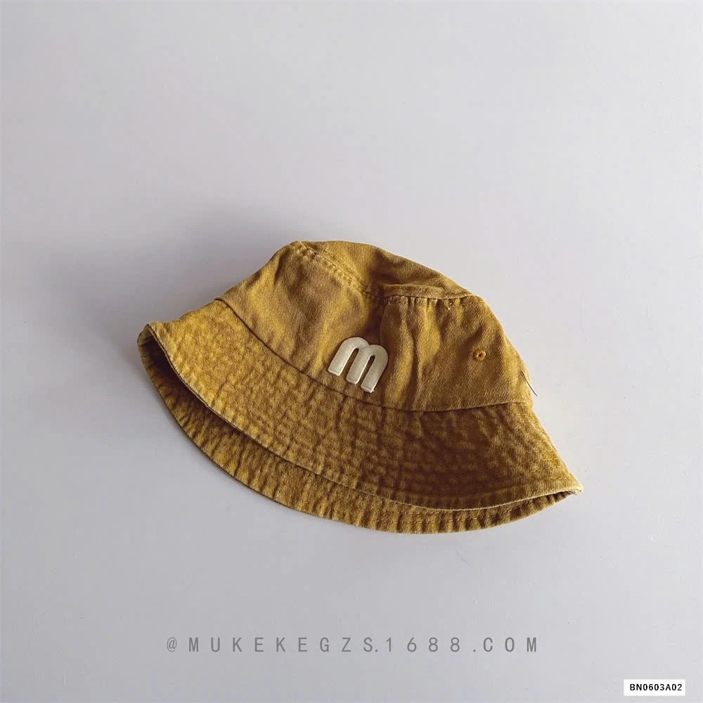 MŨ BÈO LOANG THÊU CHỮ M