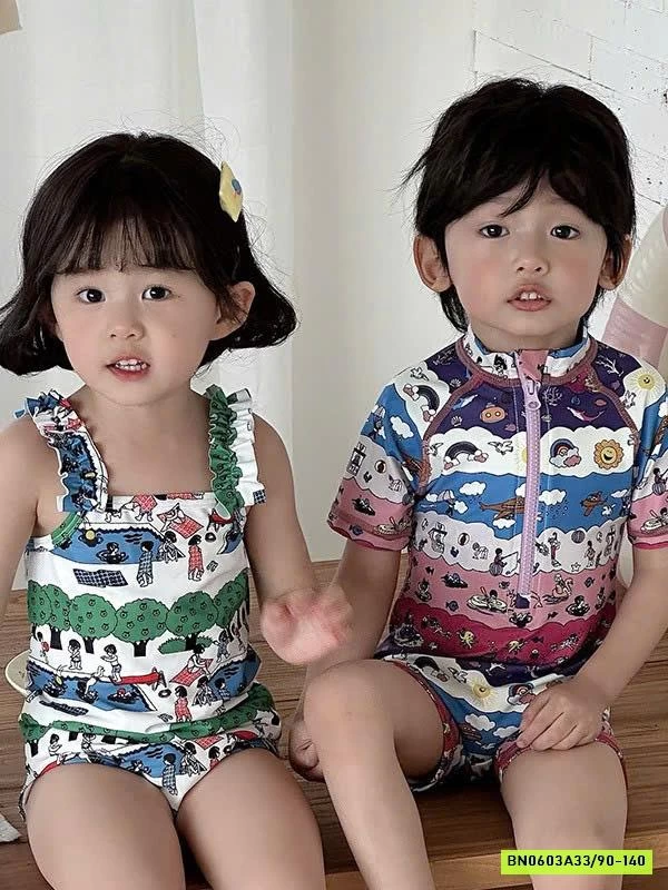 COUPLE BƠI IN HÌNH NGỘ NGHĨNH