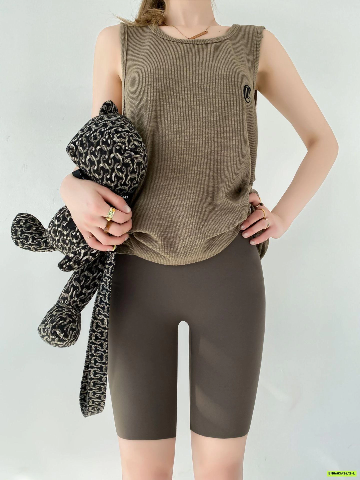 LEGGING ĐÙI TRƠN MÀU