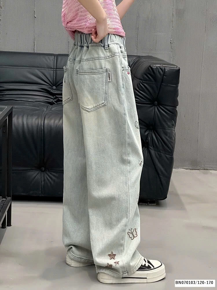 QUẦN JEAN THÊU HOA BƯỚM 2025