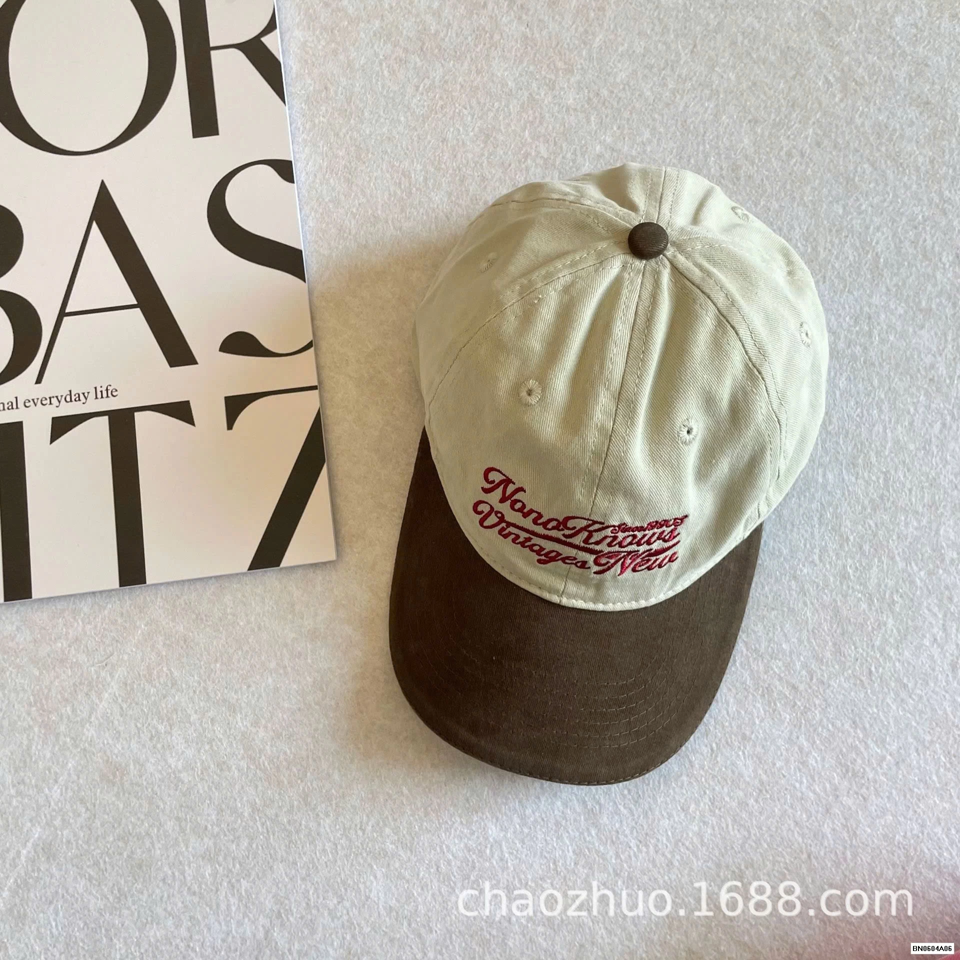 MŨ KẾT PHỐI MÀU THÊU CHỮ