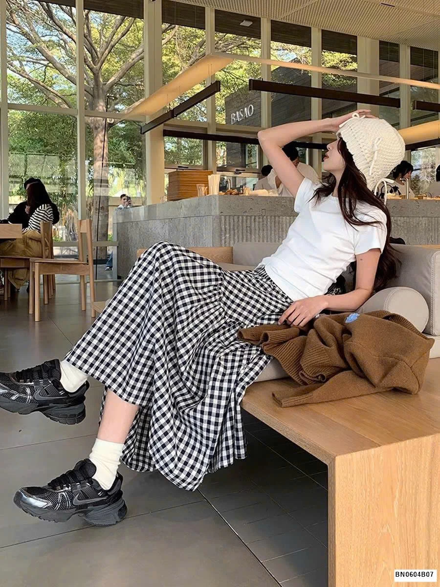 CHÂN VÁY KẺ CARO ANNA