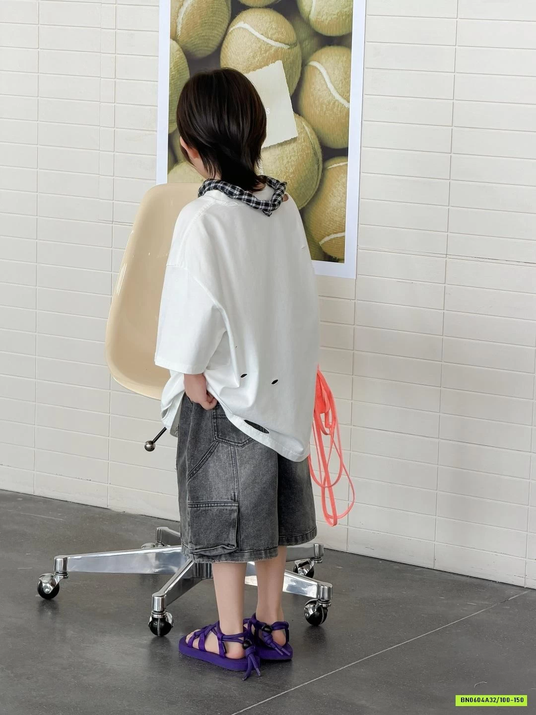 ÁO THUN TRẮNG RÁCH IN CHỮ