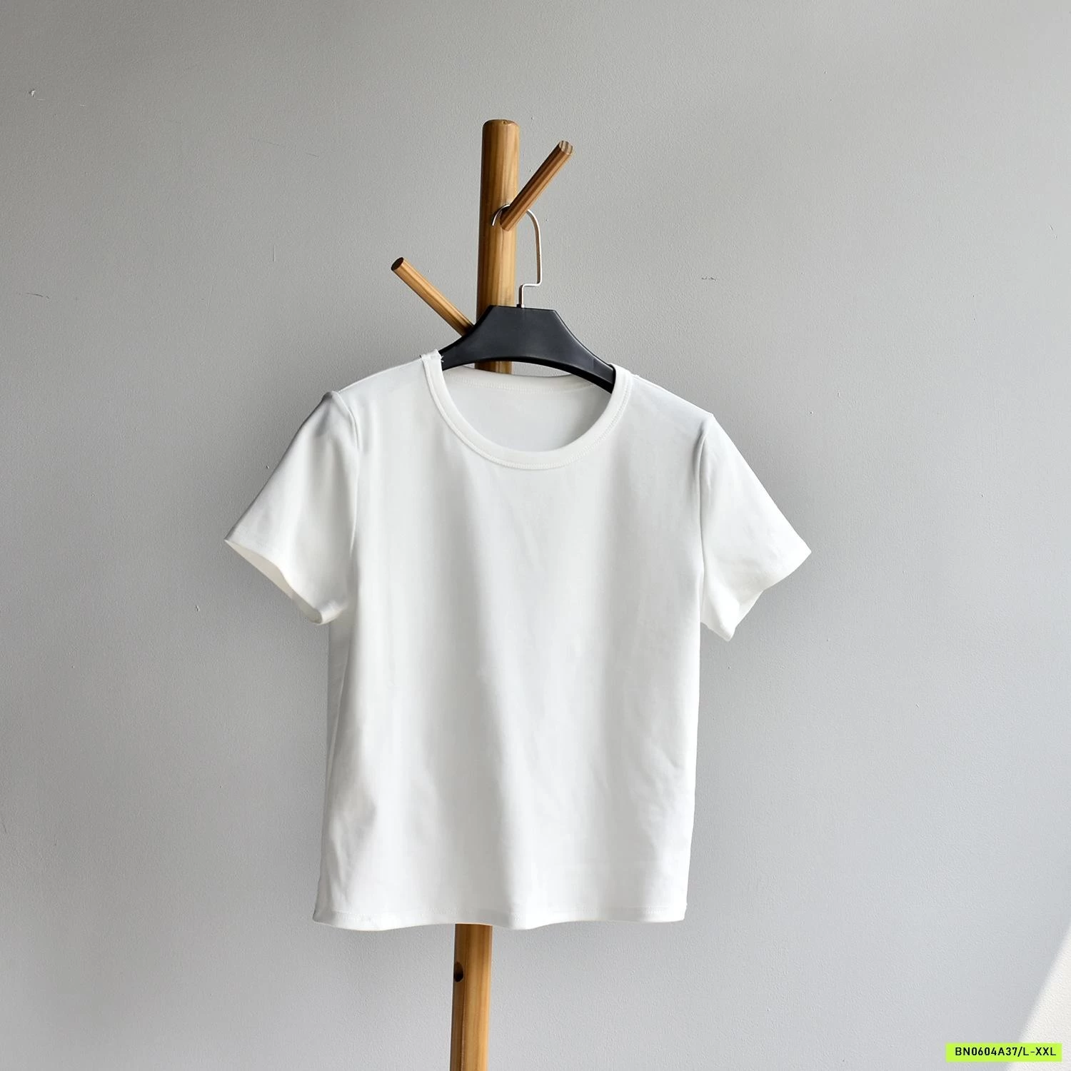 ÁO THUN CỔ TRÒN DÁNG NGẮN