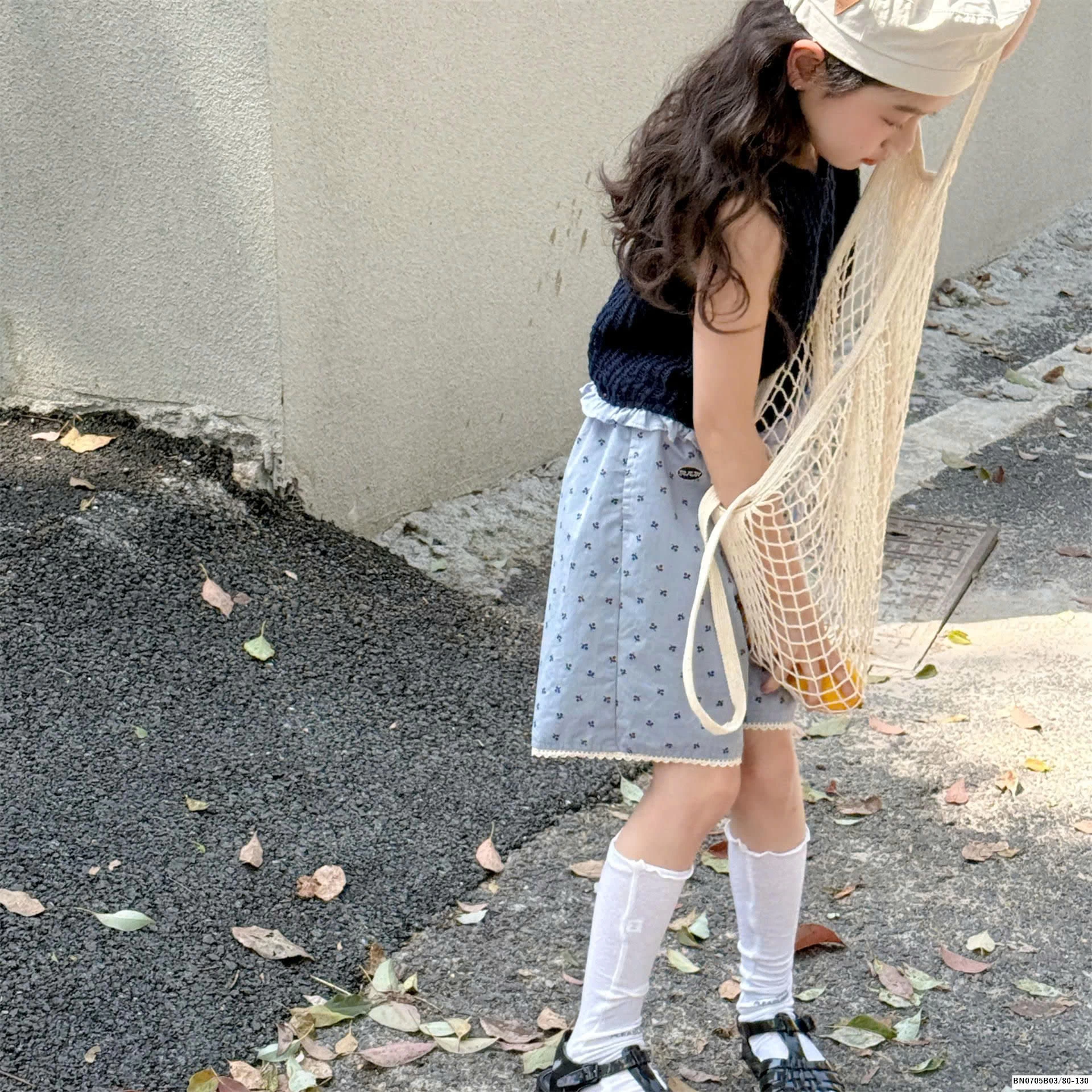 SHORT THÔ IN HOA NHÍ  VIỀN REN ADBABY