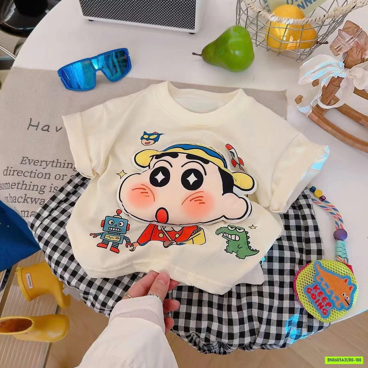 ÁO SHINCHAN CẬU BÉ BÚT CHÌ MỚI