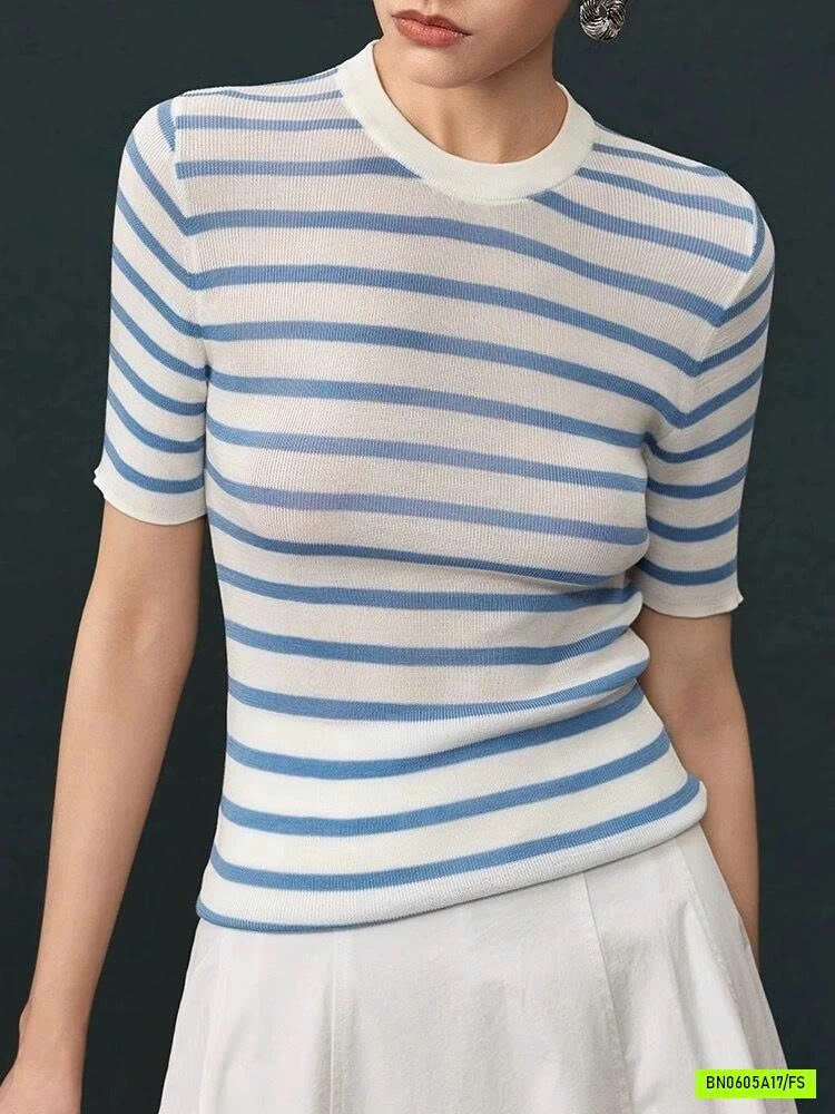 MONTOGHI KẺ XANH