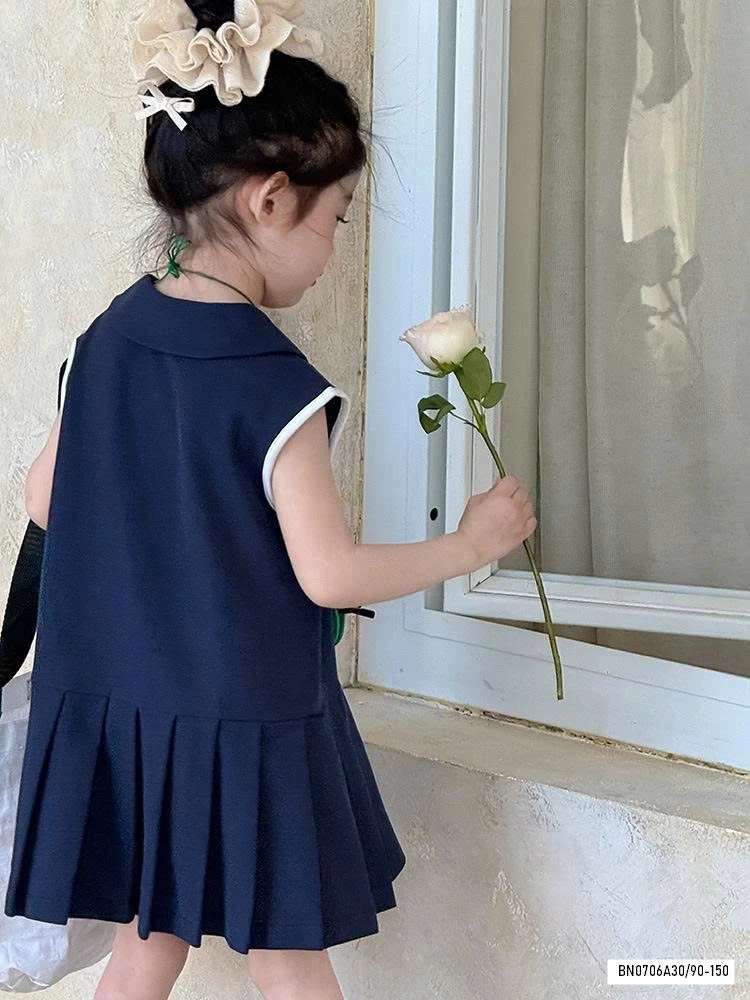 ĐẦM SÁT NÁCH CHÂN LY CỔ SEN