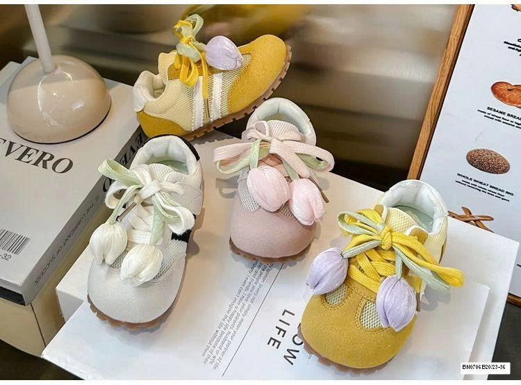 GIÀY THỂ THAO LƯỚI DÂY HOA TULIP