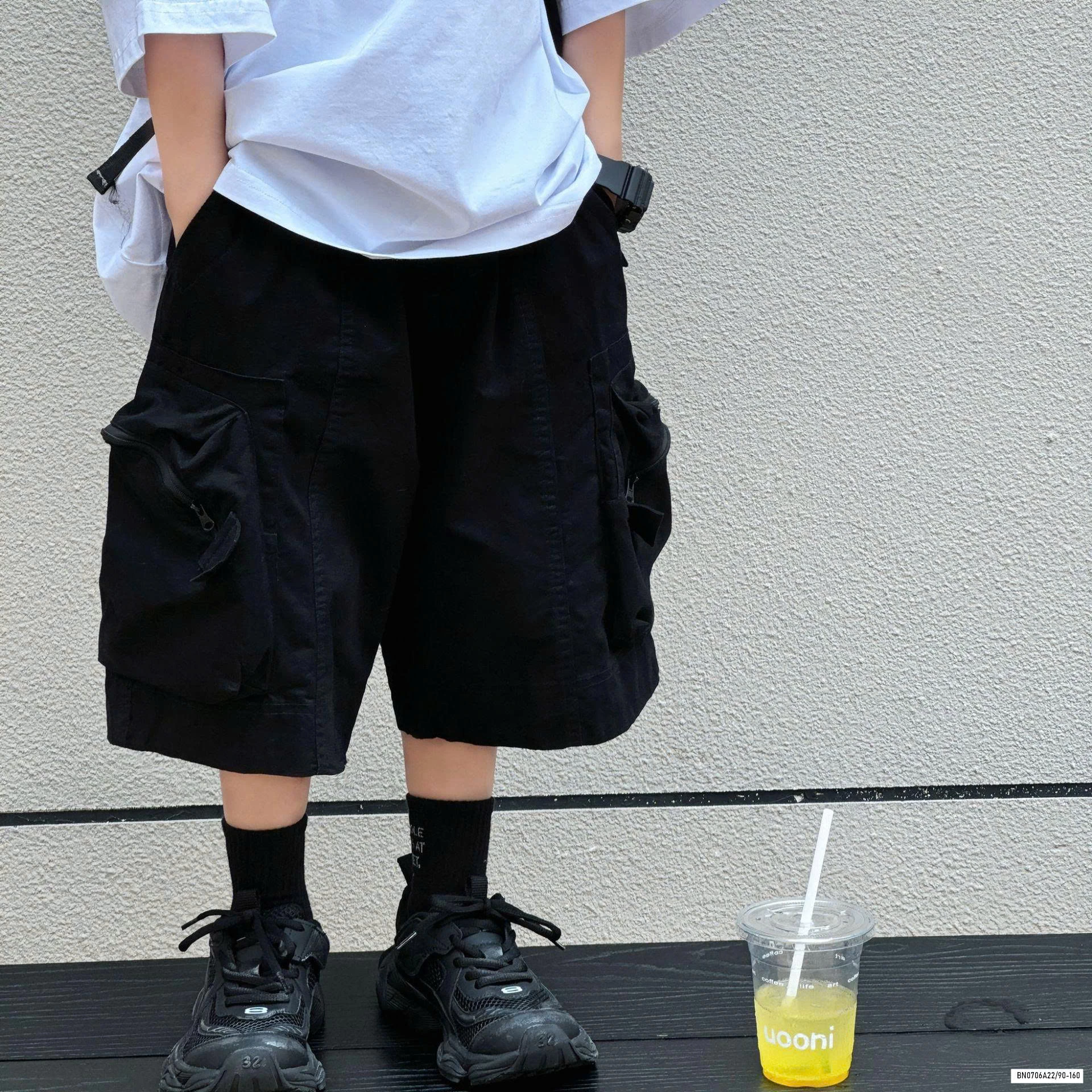 ÁO LOANG THÊU CHỮ MIX SHORT ĐEN