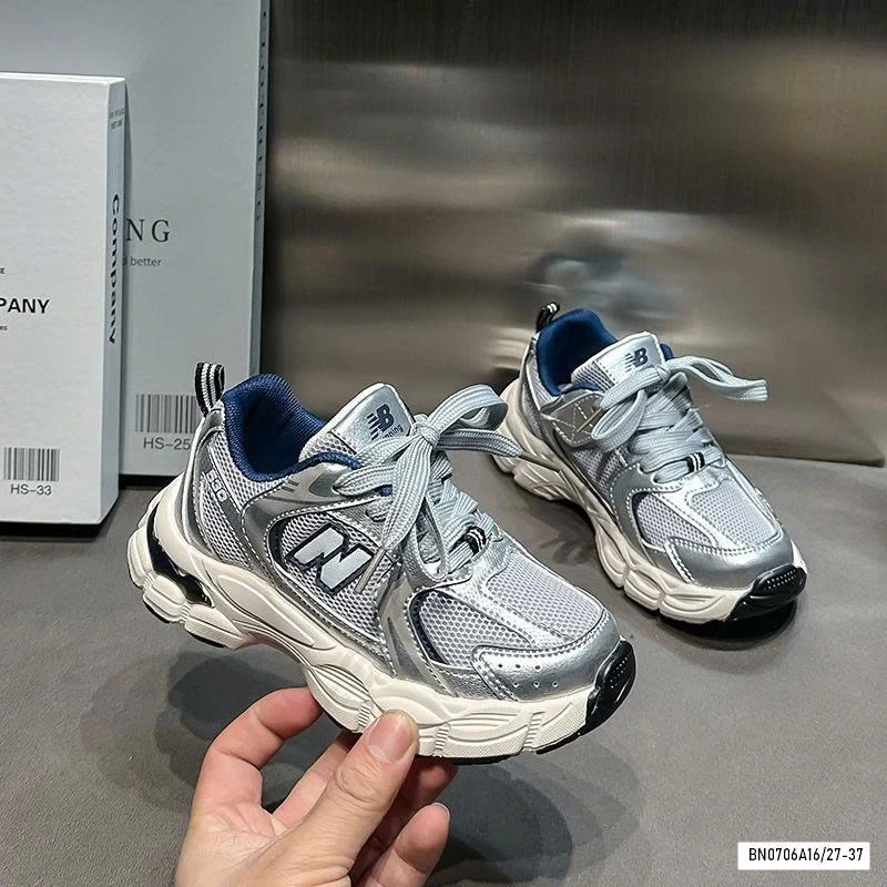 SNEAKER THỂ THAO CHỮ N