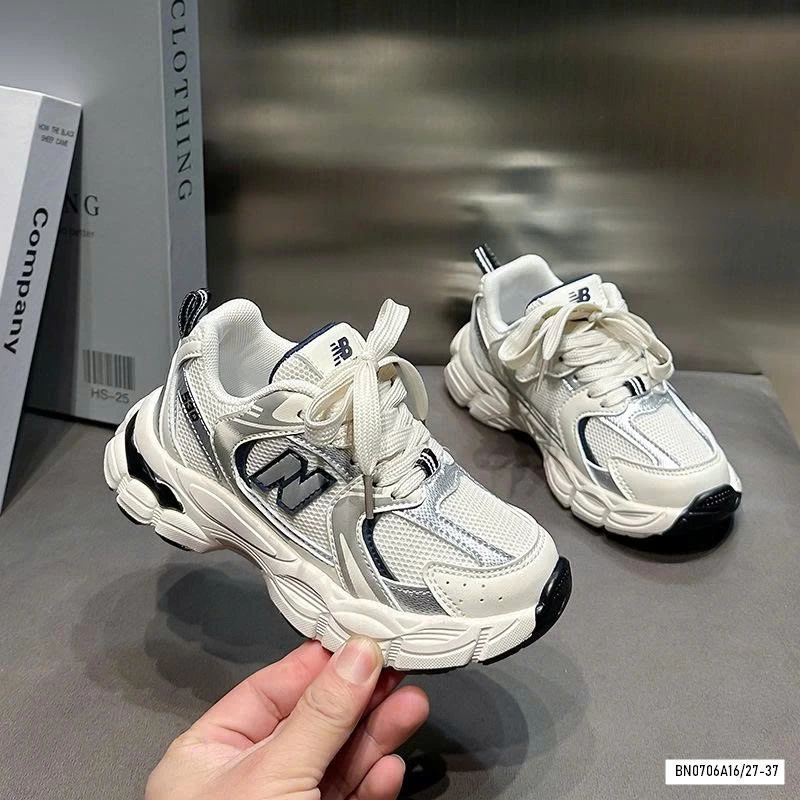 SNEAKER THỂ THAO CHỮ N