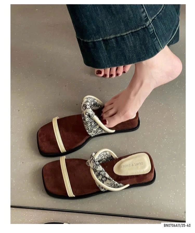 DÉP LÊ QUAI MẢNH HOA VĂN