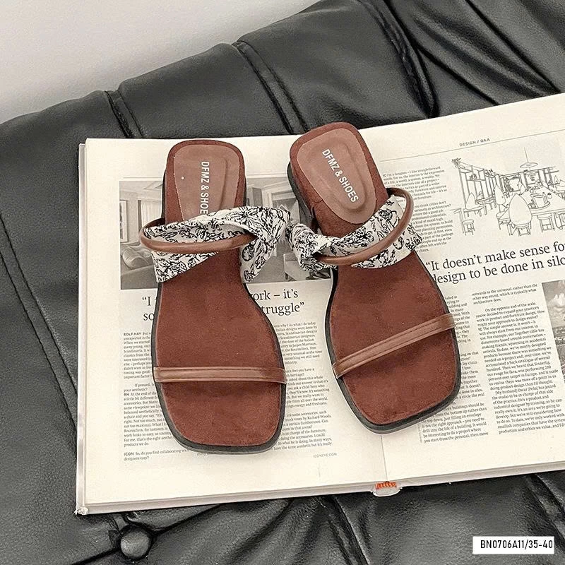 DÉP LÊ QUAI MẢNH HOA VĂN