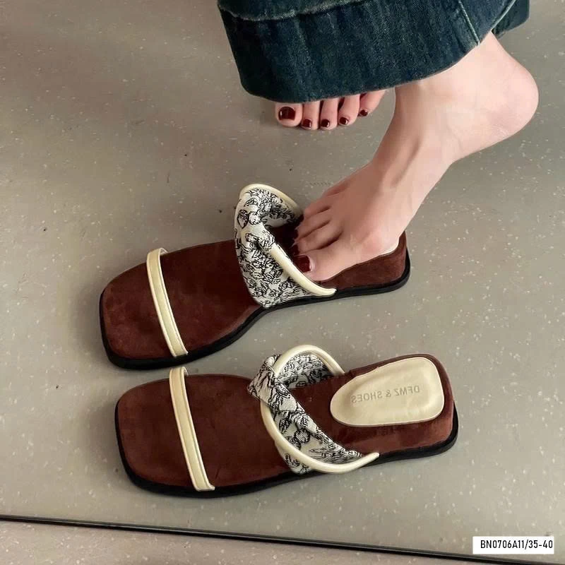 DÉP LÊ QUAI MẢNH HOA VĂN