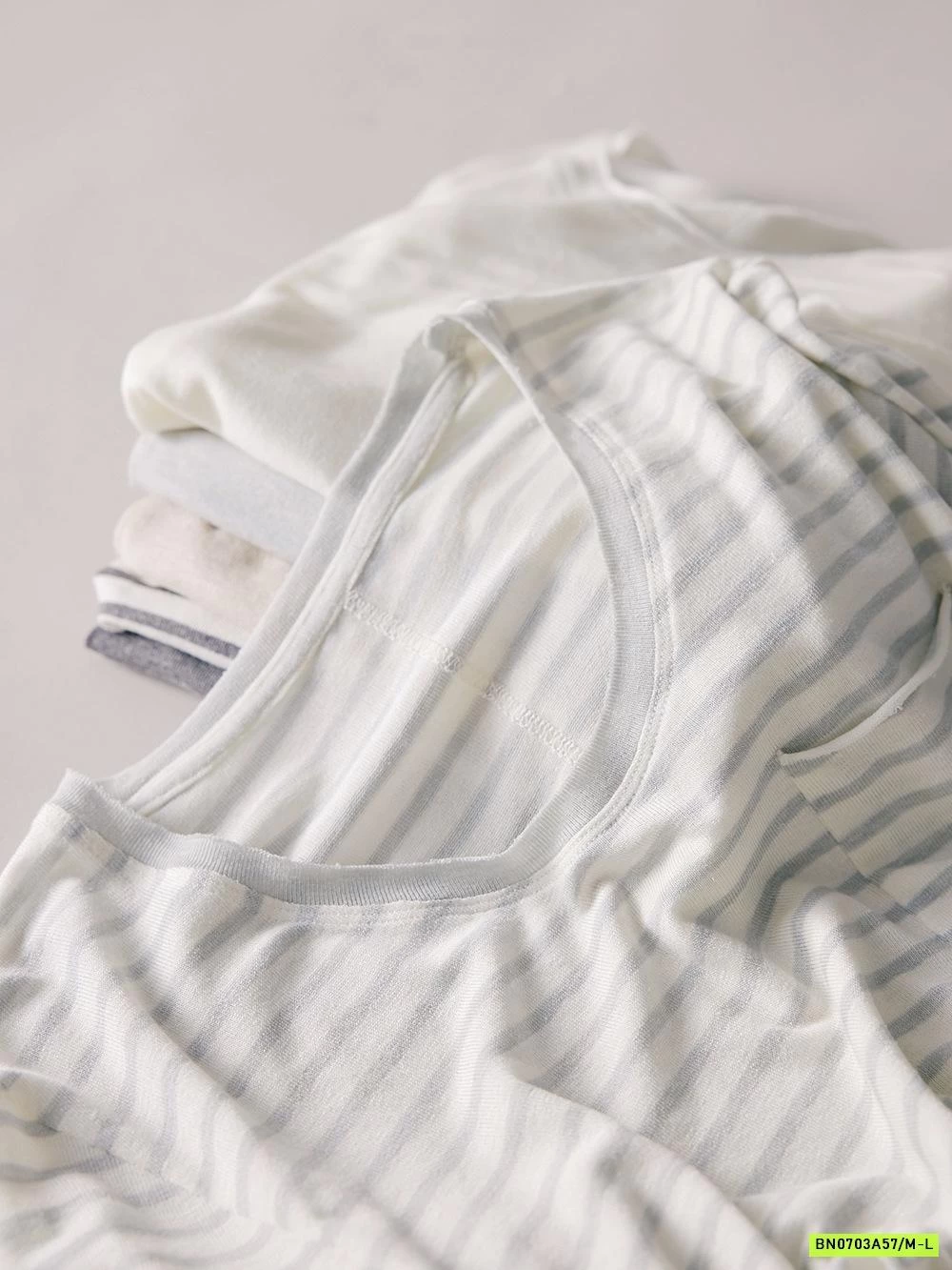 ÁO THUN GIẤY CỔ TIM XUẤT HÀN