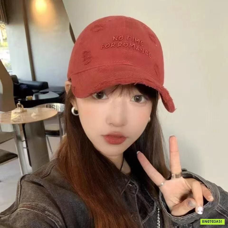 MŨ KẾT RÁCH THÊU CHỮ