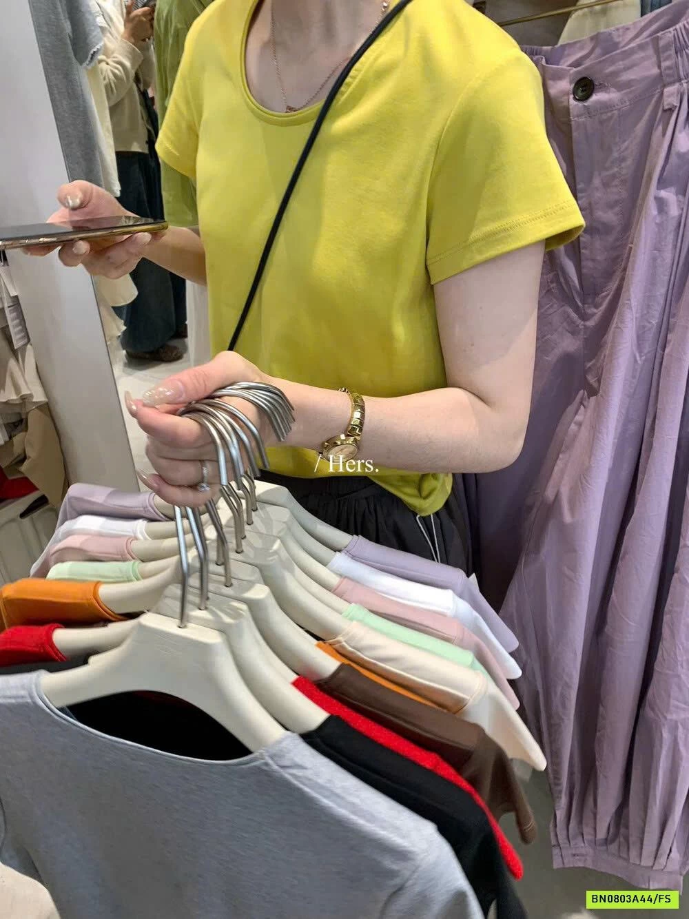 ÁO THUN VIỀN CỔ HER GIẢ 2 LỚP