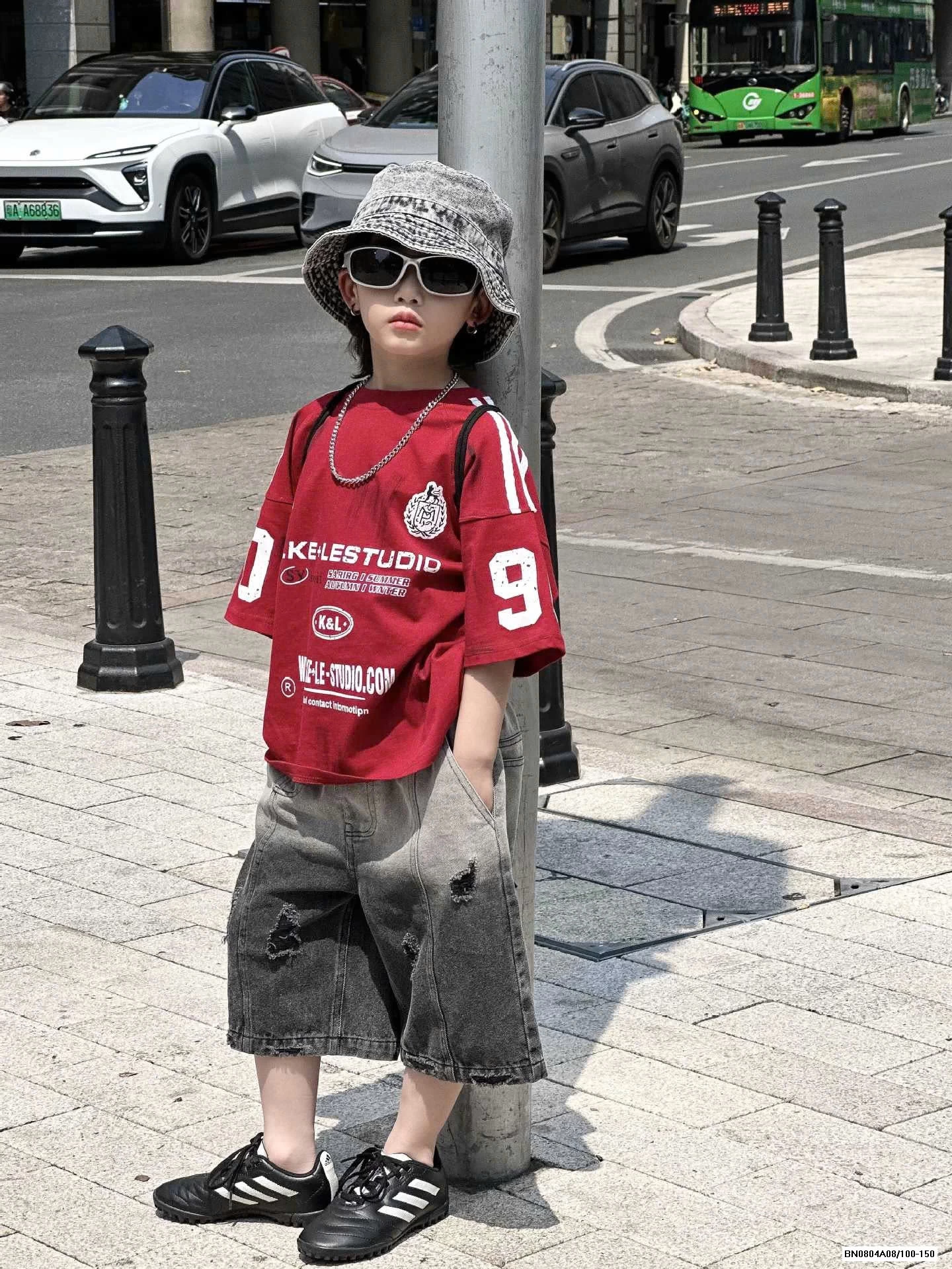 ÁO THỂ THAO ĐỎ MIX JEANS LOANG ĐEN