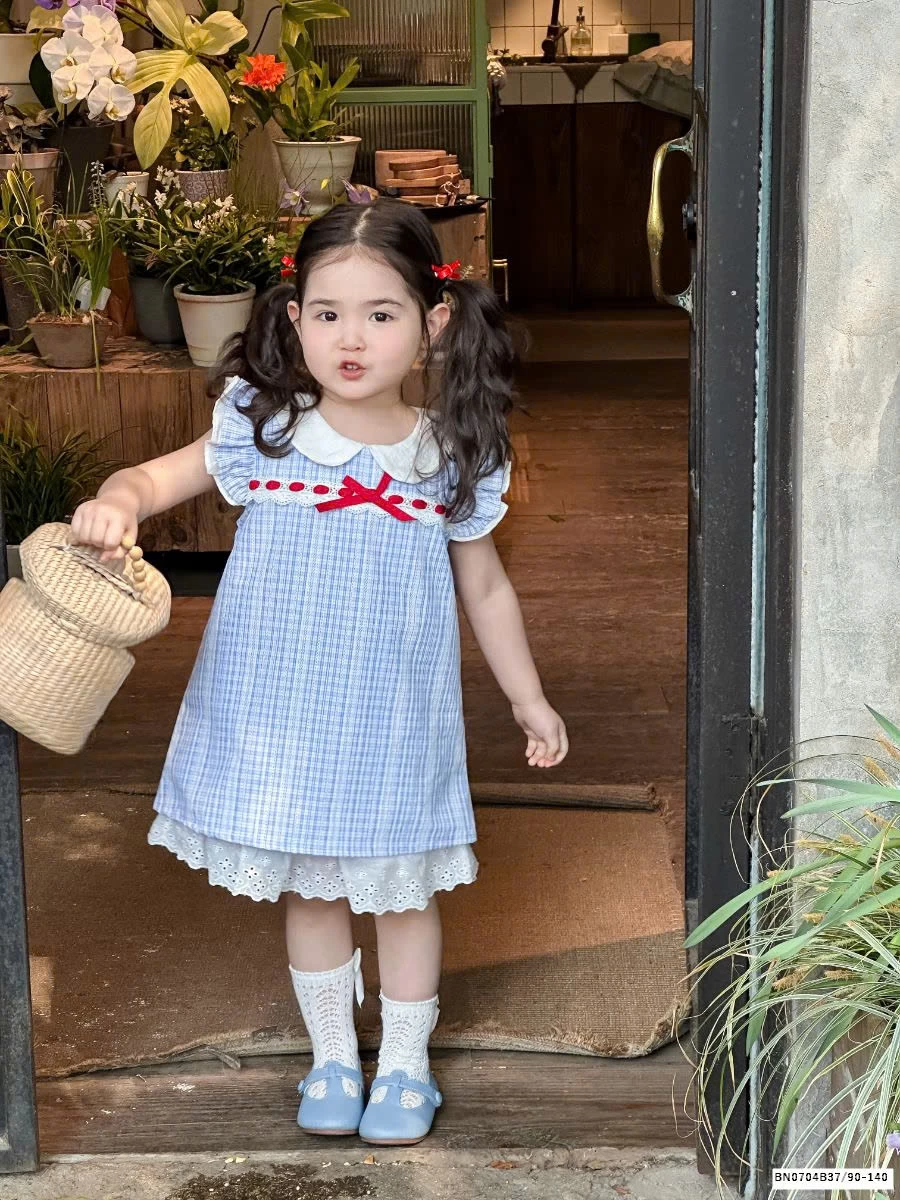 VÁY XANH CỔ SEN TRẮNG