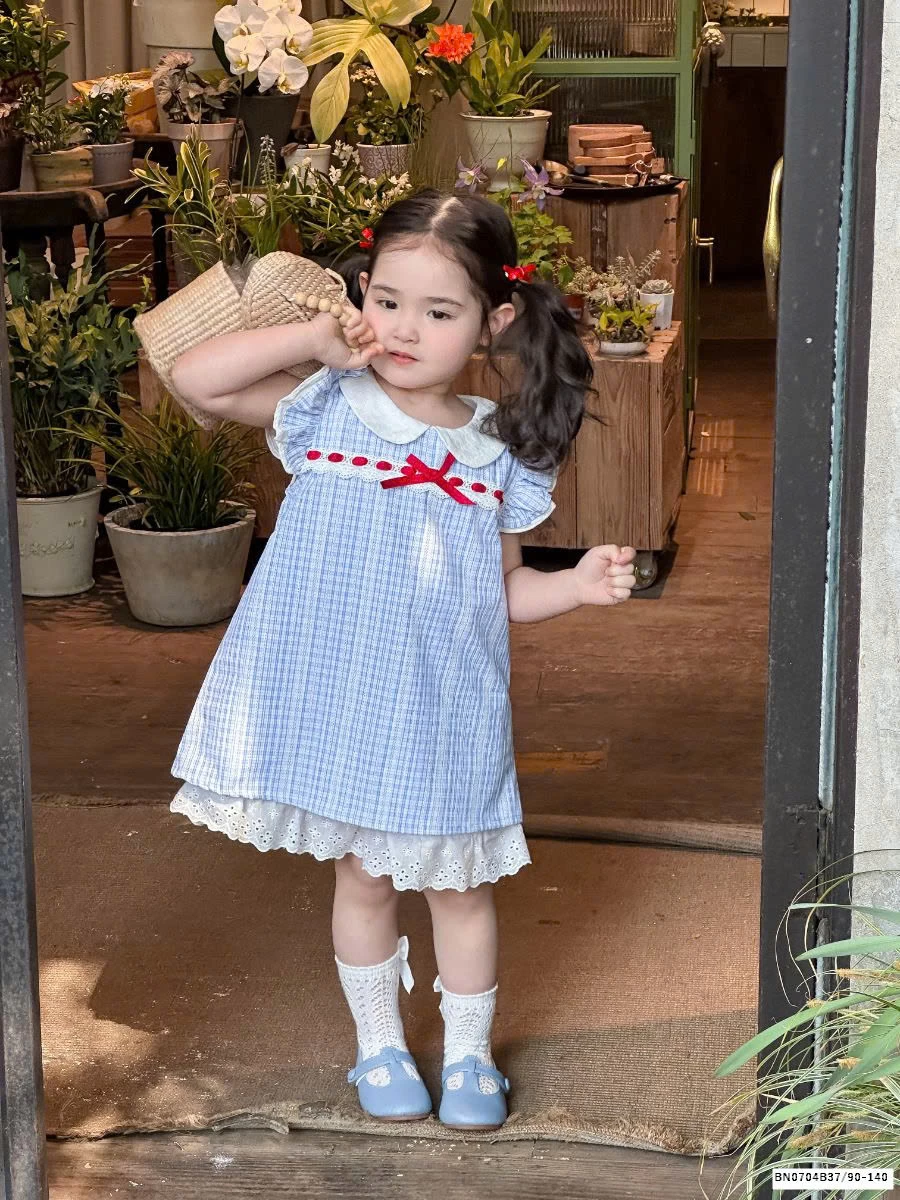 VÁY XANH CỔ SEN TRẮNG