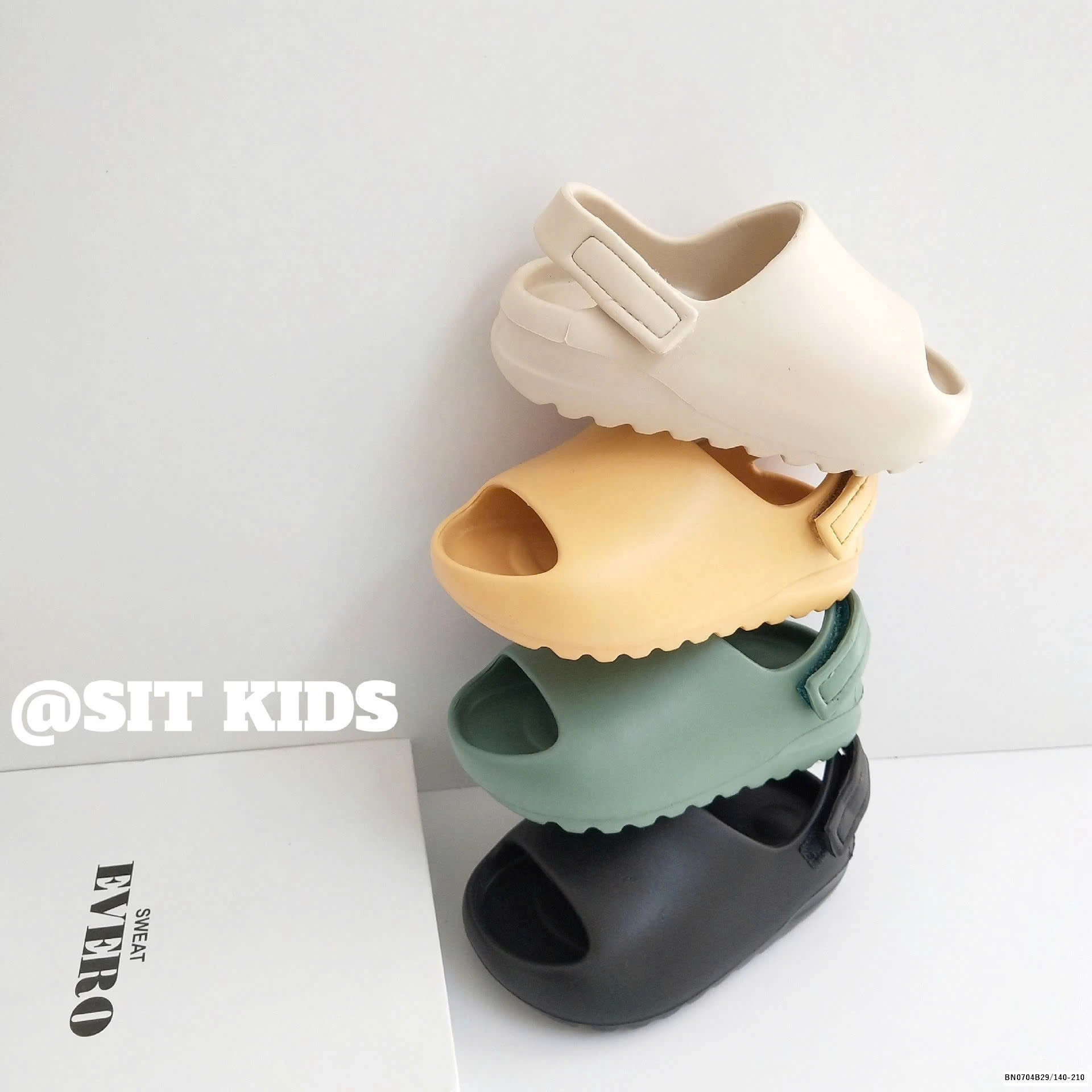 DÉP NHỰA ĐÚC QUAI DÁN