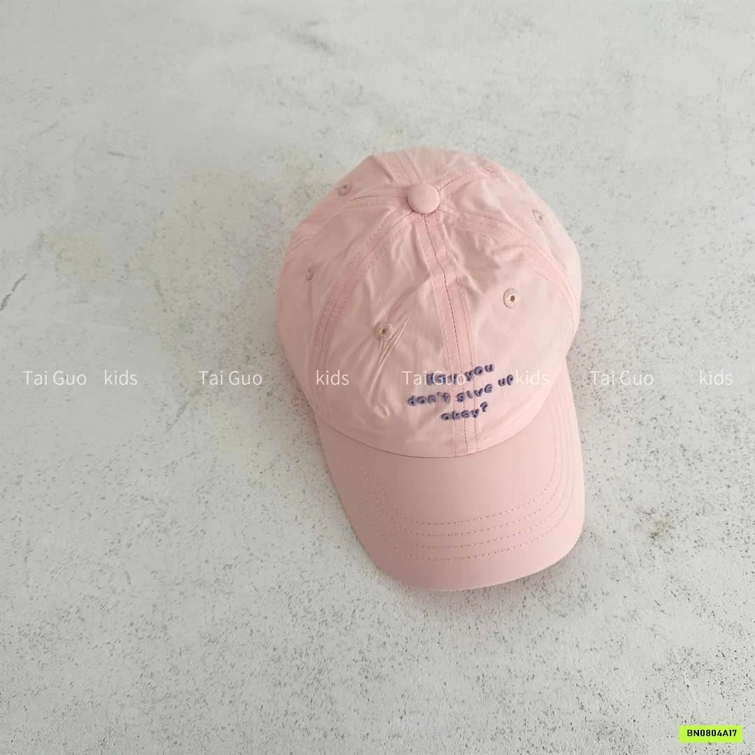 MŨ KẾT CHỮ NỔI