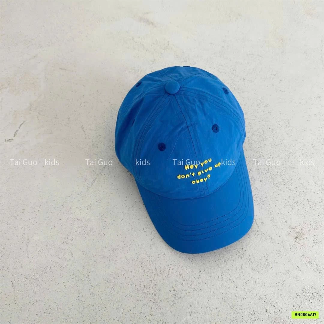 MŨ KẾT CHỮ NỔI