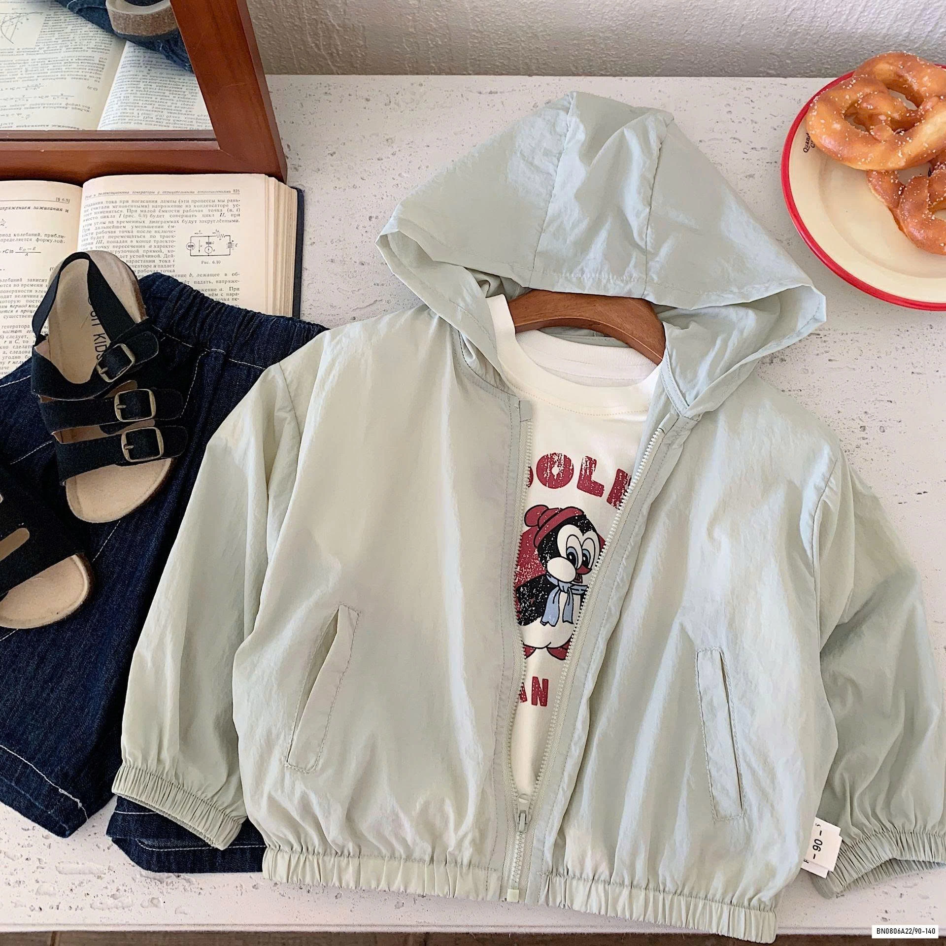 BST KHÓAC GIÓ MỎNG IN HÌNH