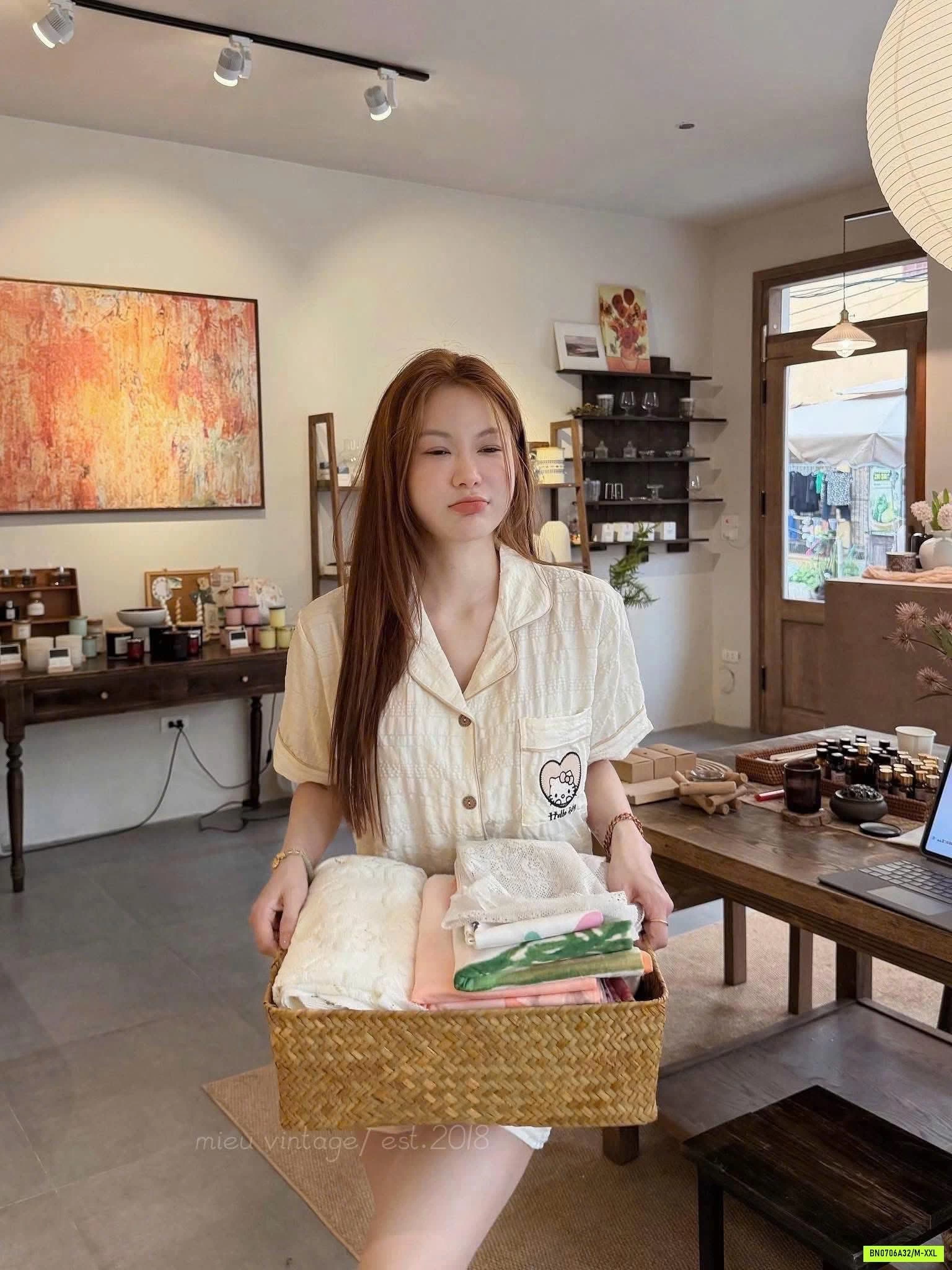 PIZAMA CỘC THÊU NGỰC