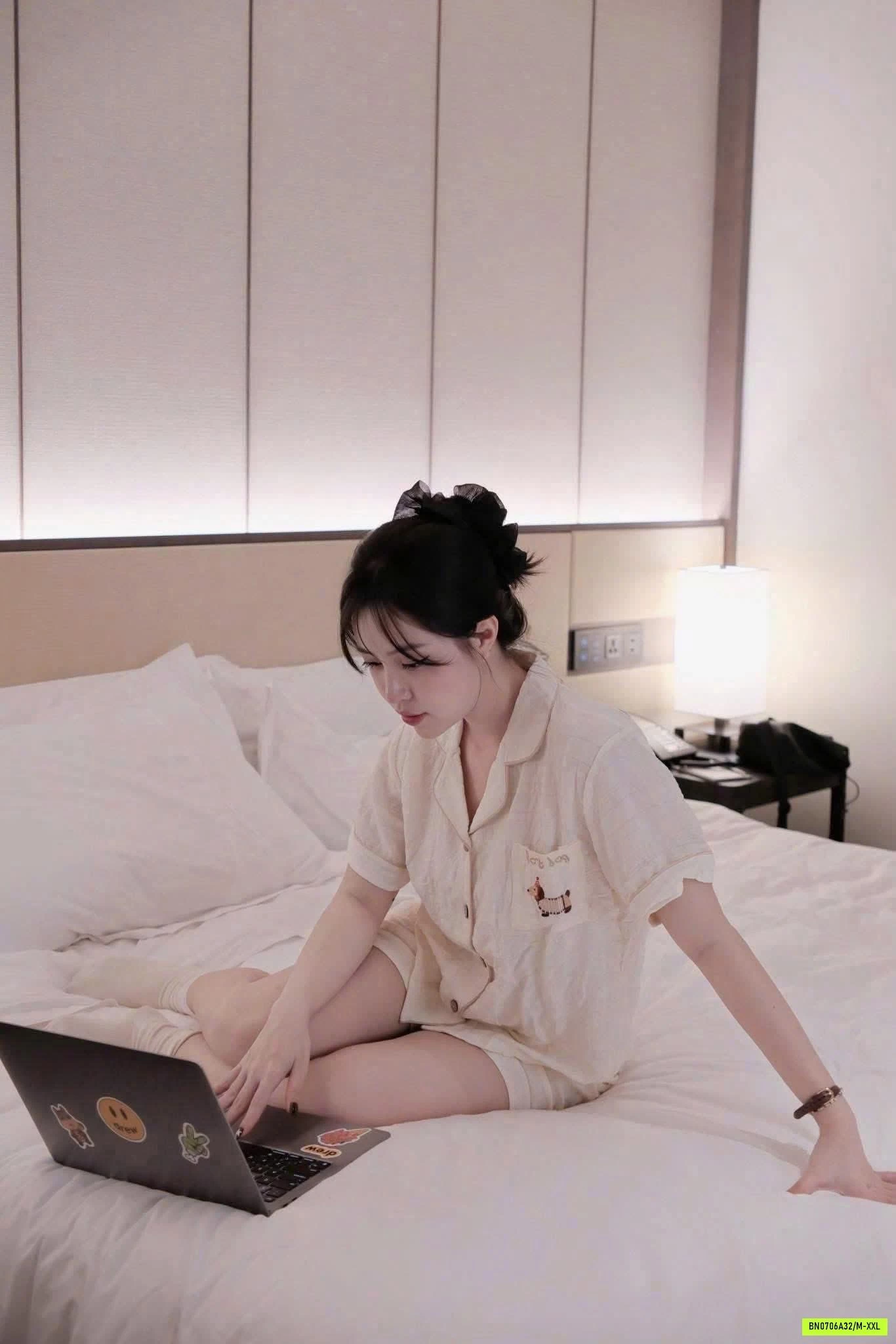 PIZAMA CỘC THÊU NGỰC