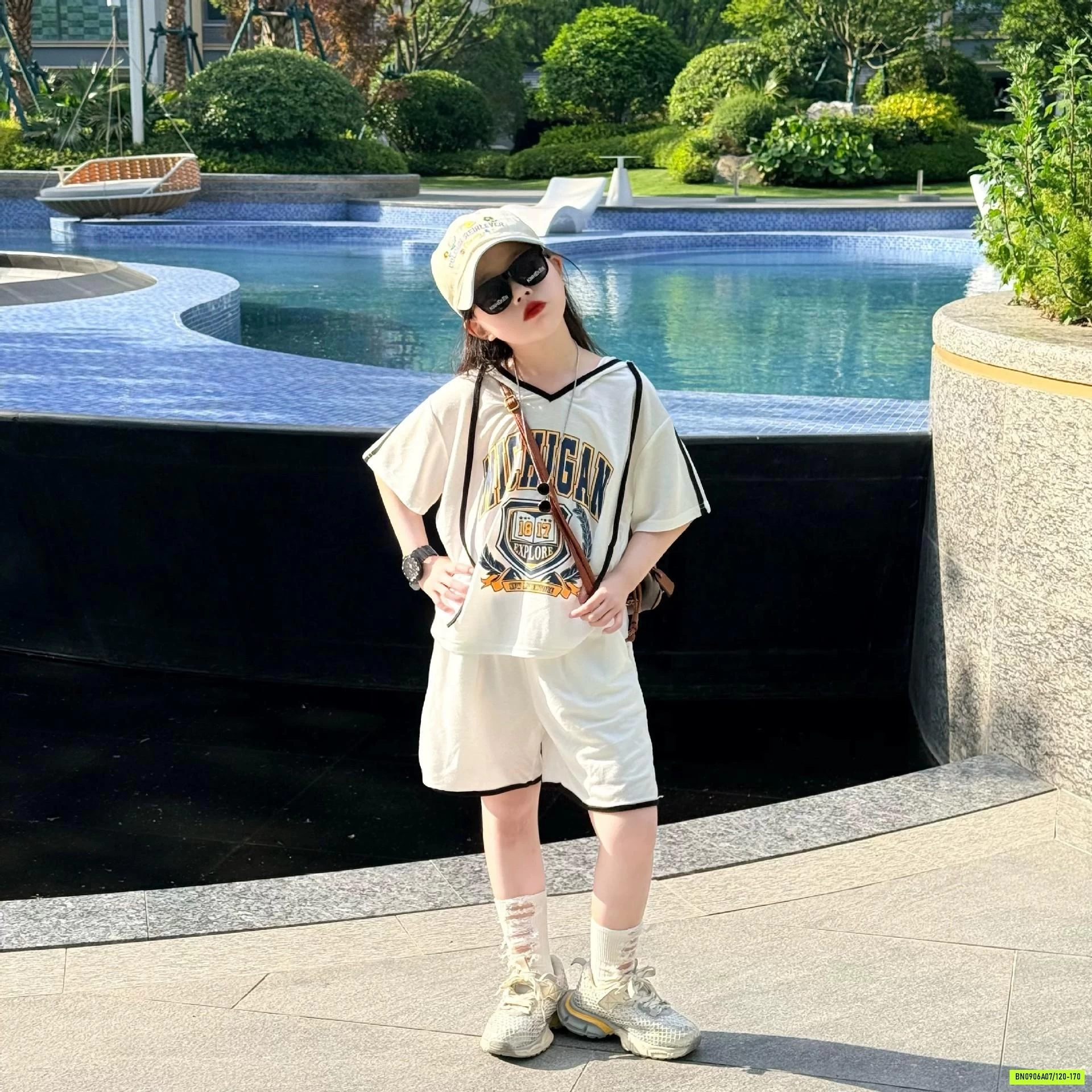 SÉT THỂ THAO LIỀN MŨ CÁ TÍNH