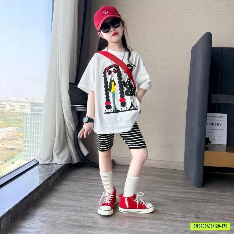 ÁO THUN CÔ GÁI MIX LEGGING KẺ