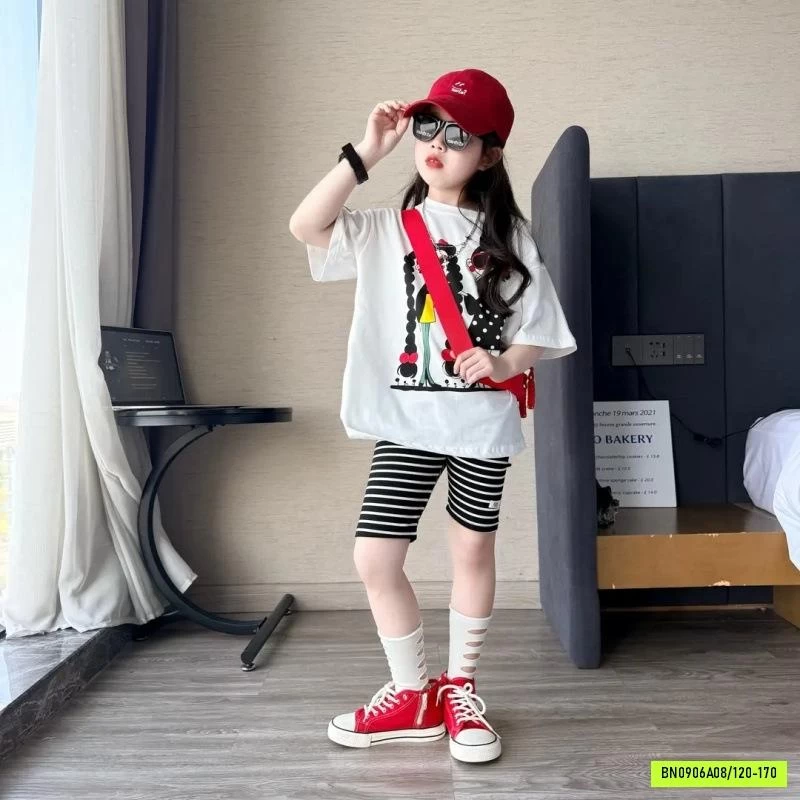 ÁO THUN CÔ GÁI MIX LEGGING KẺ