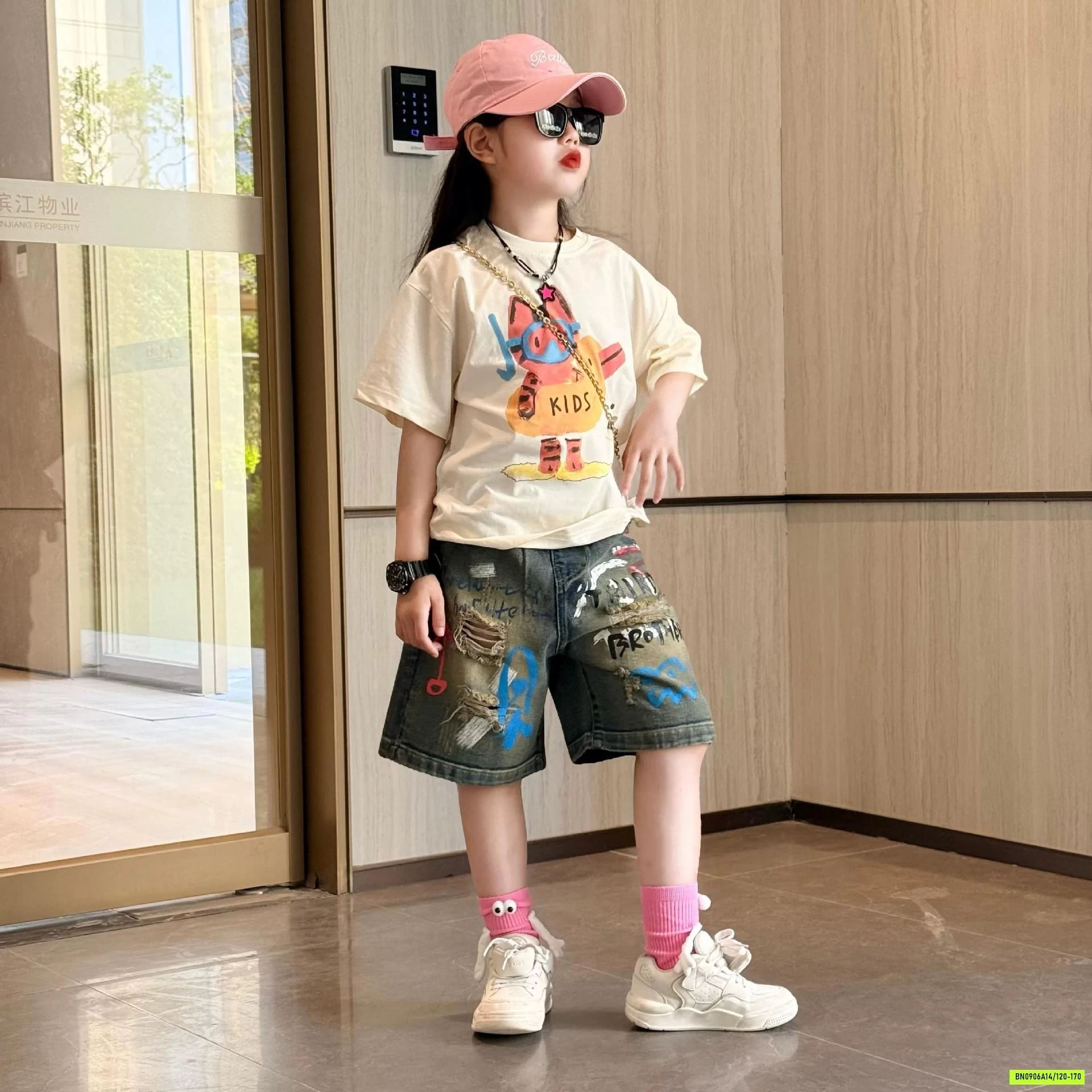 ÁO THUN MÈO MIX SHORT JEANS RÁCH
