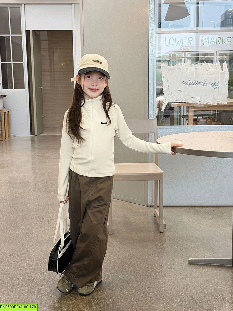 ÁO KHOÁC NỈ KHÓA DÁNG THỂ THAO 26F031 AMBB