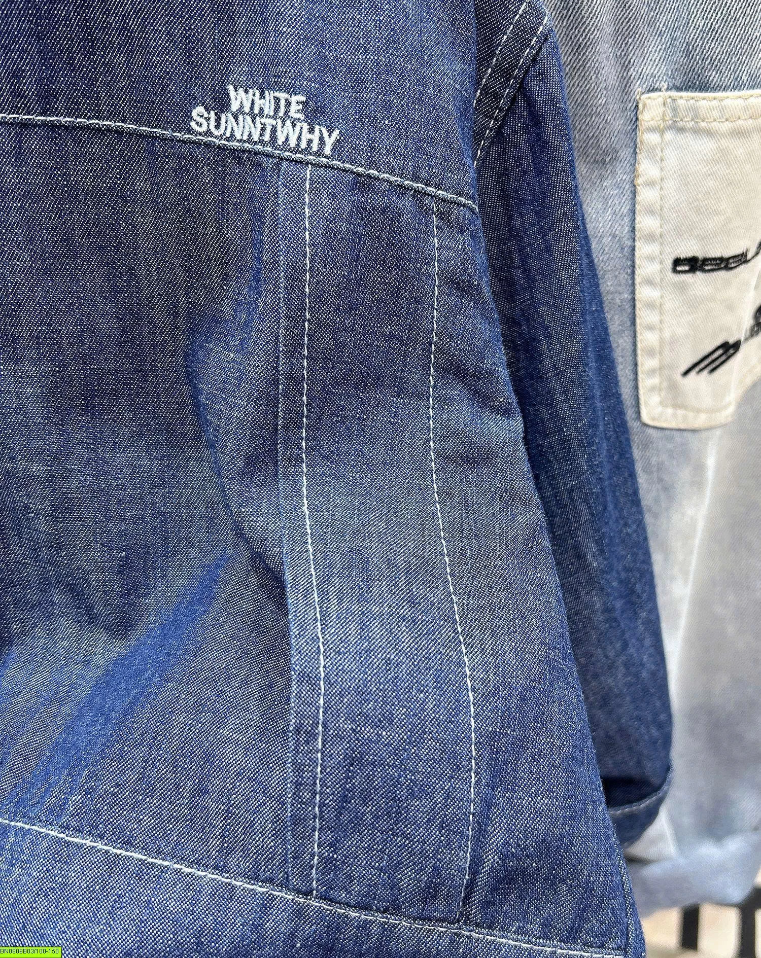 ÁO SƠ MI DENIM THÊU CHỮ KACADY