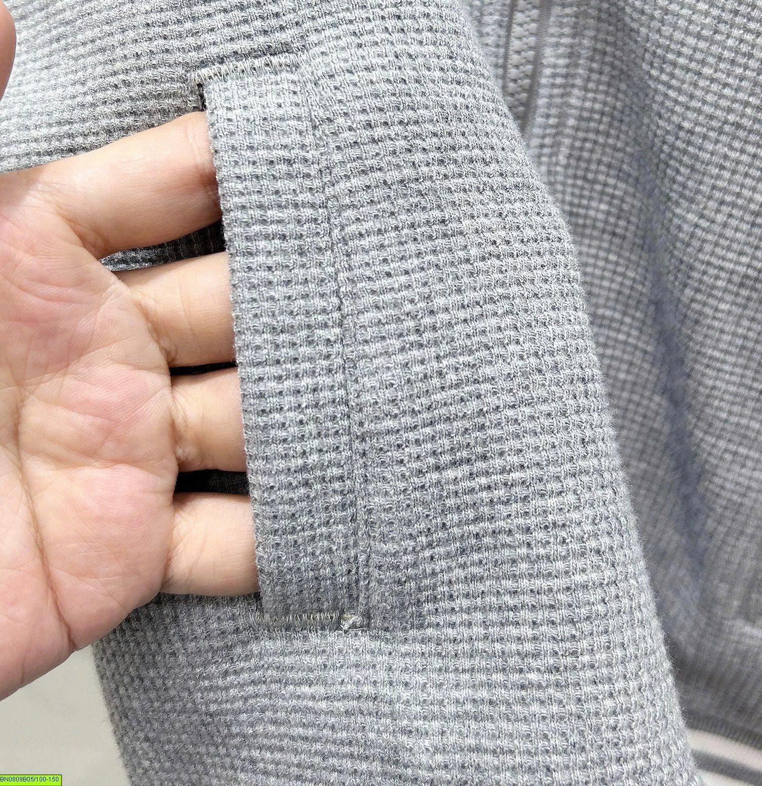ÁO NỈ Ô VUỐNG LOGO GẤU KACADY
