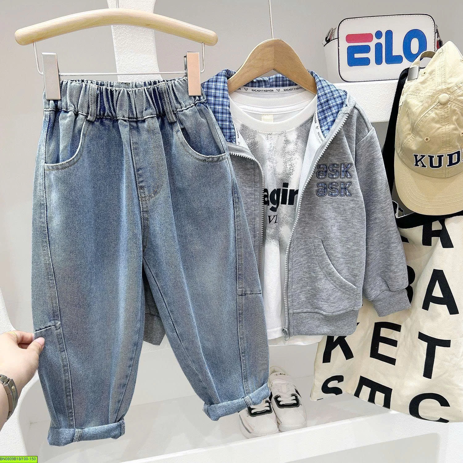 QUẦN JEAN BASIC BẠC MÀU KACADY