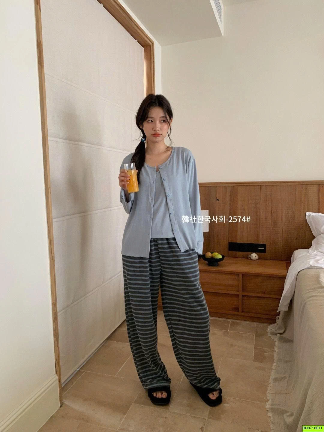 BỘ MẶC NHÀ 3 CHI TIẾT QUẦN KẺ