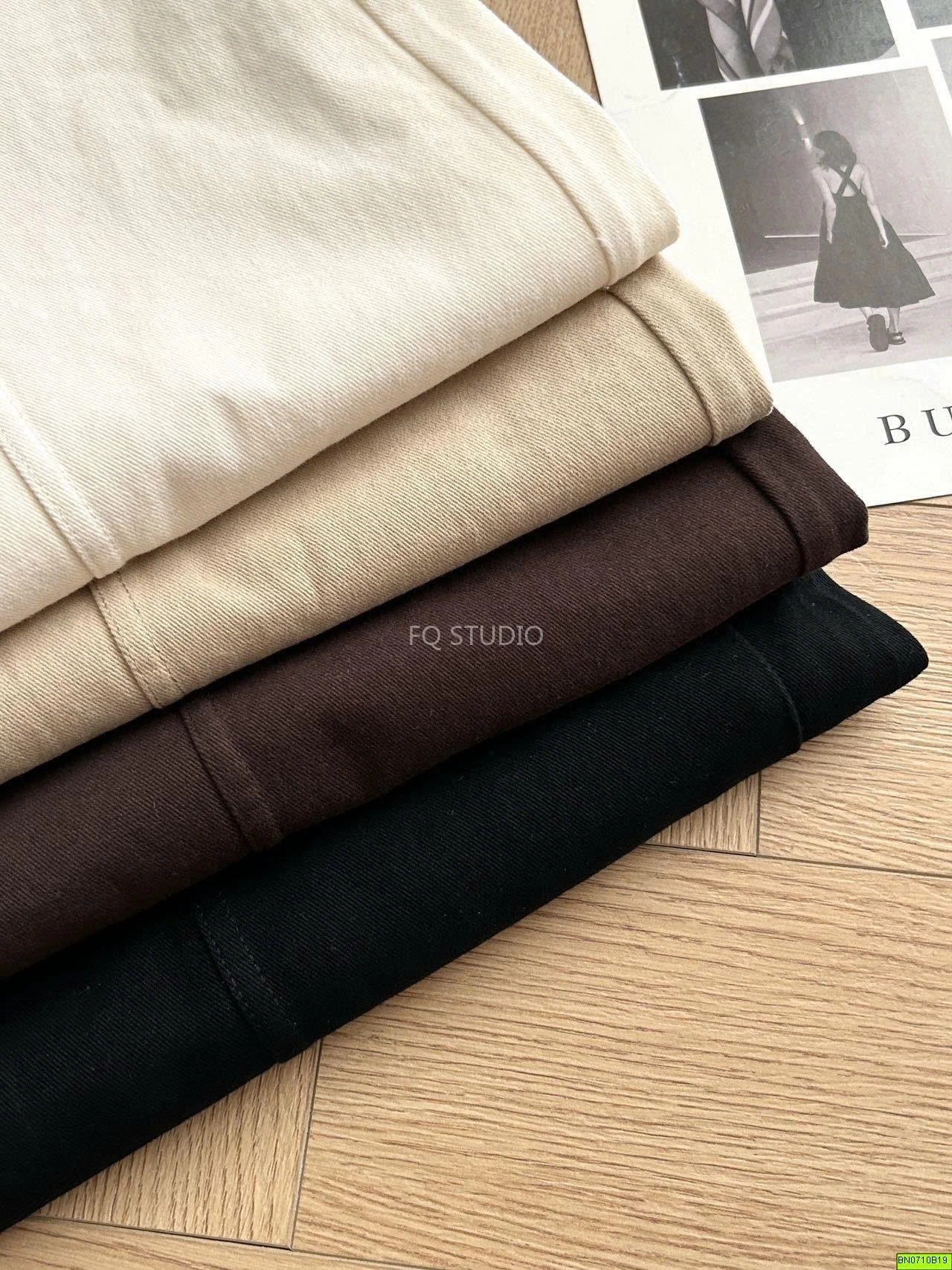 QUẦN KAKI ÔNG RỘNG GÂN TRƯỚC