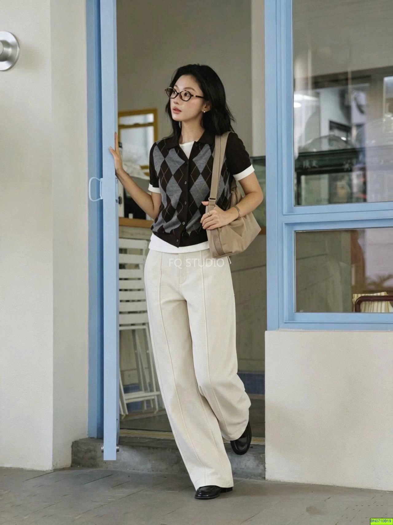 QUẦN KAKI ÔNG RỘNG GÂN TRƯỚC