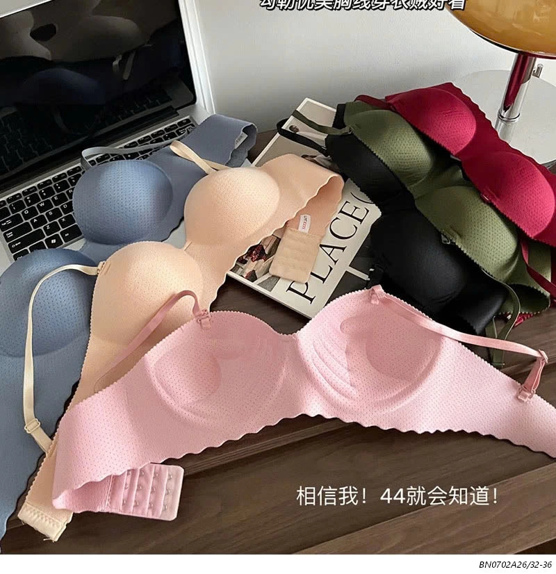 BRA NÂNG NGỰC THOÁNG KHÍ