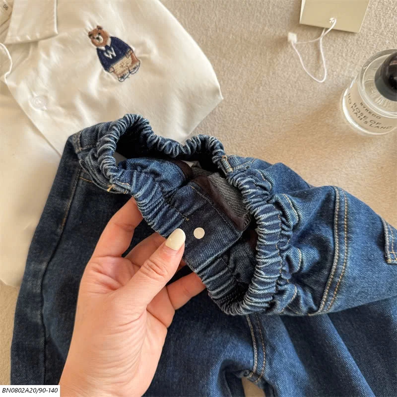 JEANS THÊU LOGO GẤU MMY