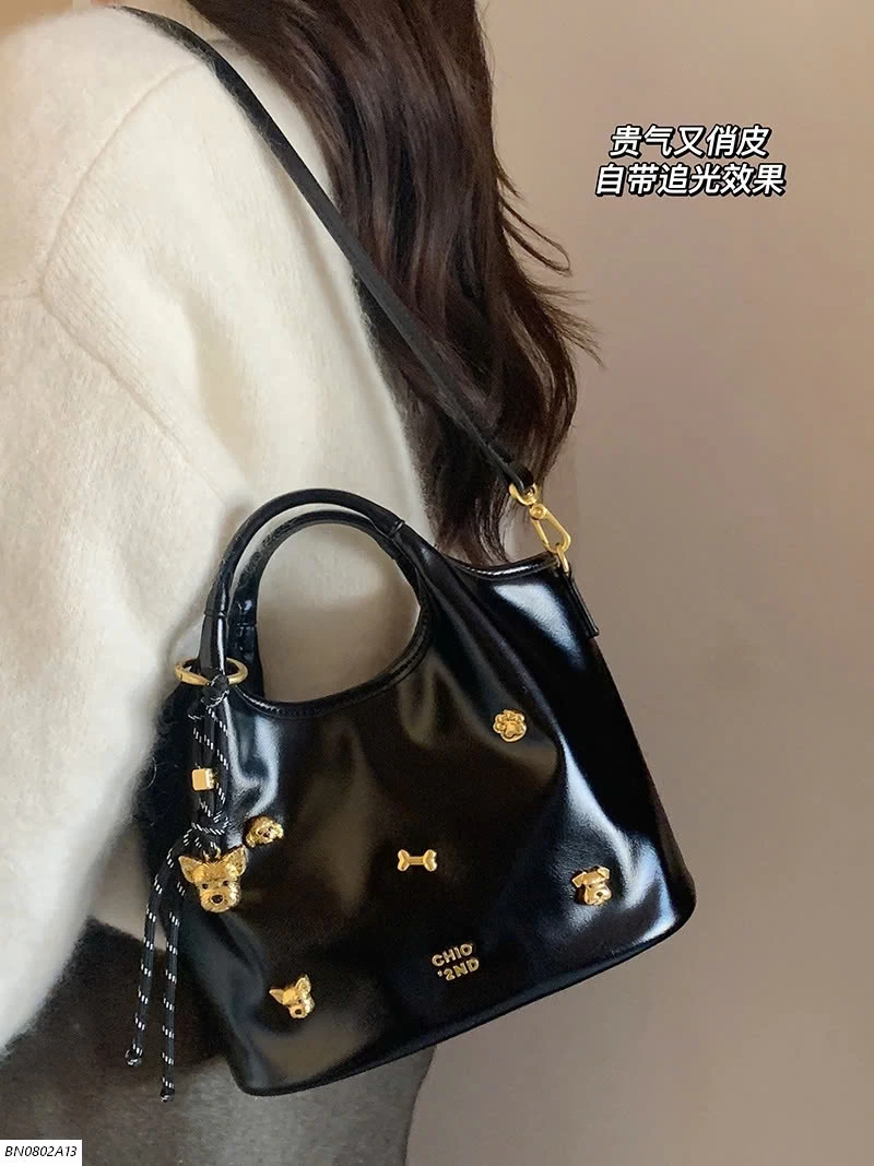 TÚI CHIO2ND ĐEN STICKER CÚN