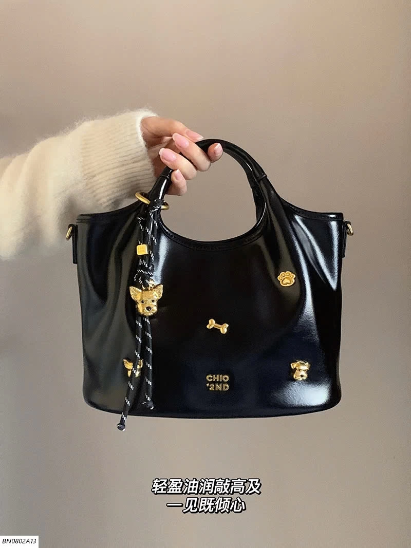 TÚI CHIO2ND ĐEN STICKER CÚN