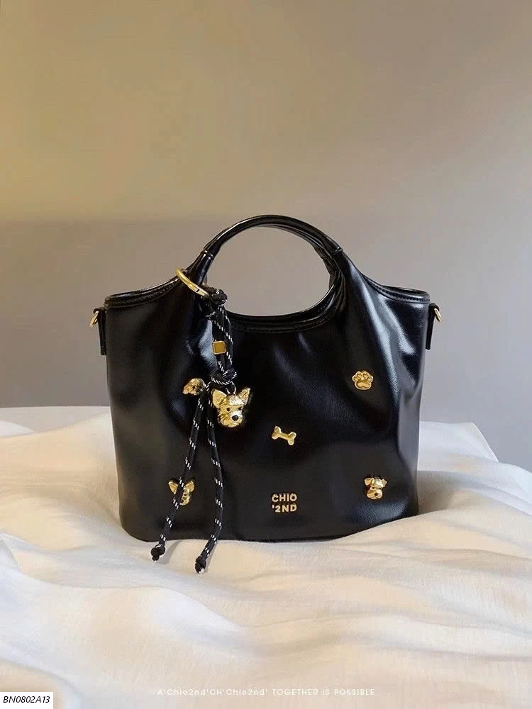 TÚI CHIO2ND ĐEN STICKER CÚN