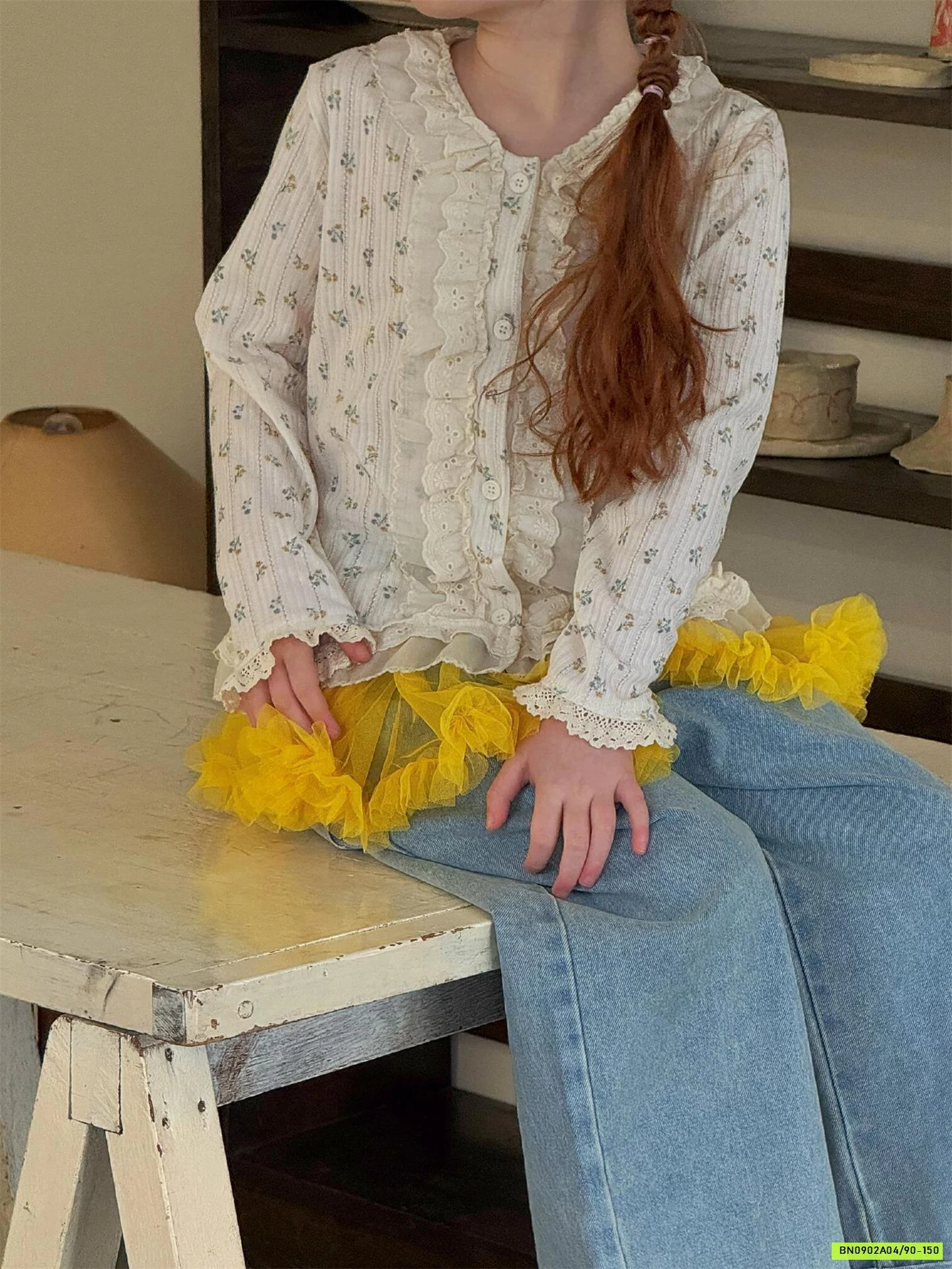 MONTOGHI HOA NHÍ VIỀN BÈO